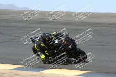 media/Apr-10-2022-SoCal Trackdays (Sun) [[f104b12566]]/Bowl (11am)/